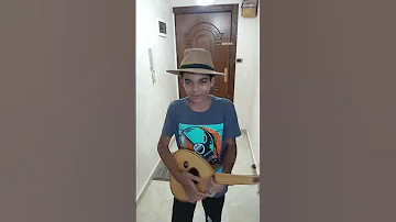 انا بشحت بالجيتار 