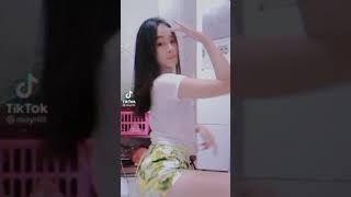 TIKTOK HOT ABG MANADO BERGOYANG... (50)