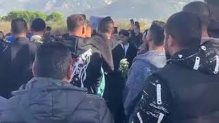 Aποχαιρετισμός με κιθάρα
