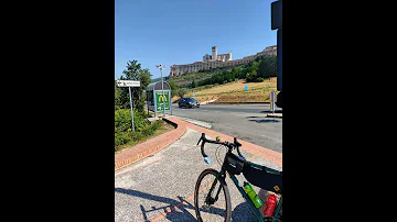 Come raggiungere raggiunge Assisi in treno?
