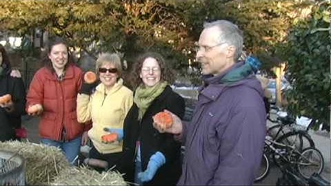 Annie Hauck-Lawson-Composting Straw Fort-Epi 4, pt.1.mpg