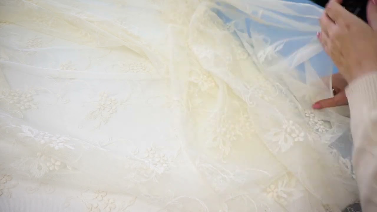 Сетка с вышивкой Solstiss молочная FM7421