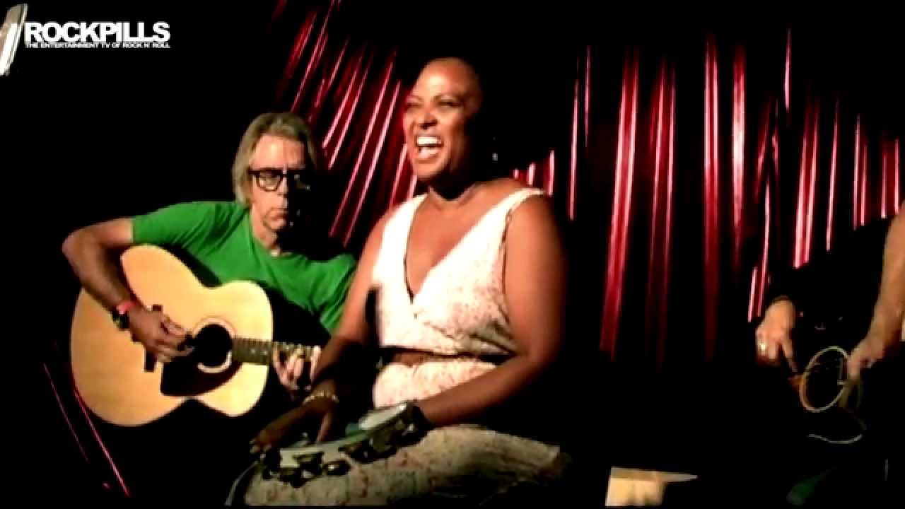 Watch Lisa And The Lips - Troubled Mind - Acoustic - HD Video - Rockpills - The Black Lodge Sessions on YouTube Watch Lisa And The Lips - Troubled Mind - Acoustic - HD Video - Rockpills - The Black Lodge Sessions on YouTube