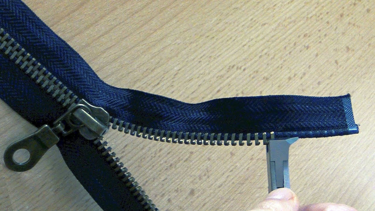 Zipper stop pliers - Saxotex Verschlusstechnik GmbH