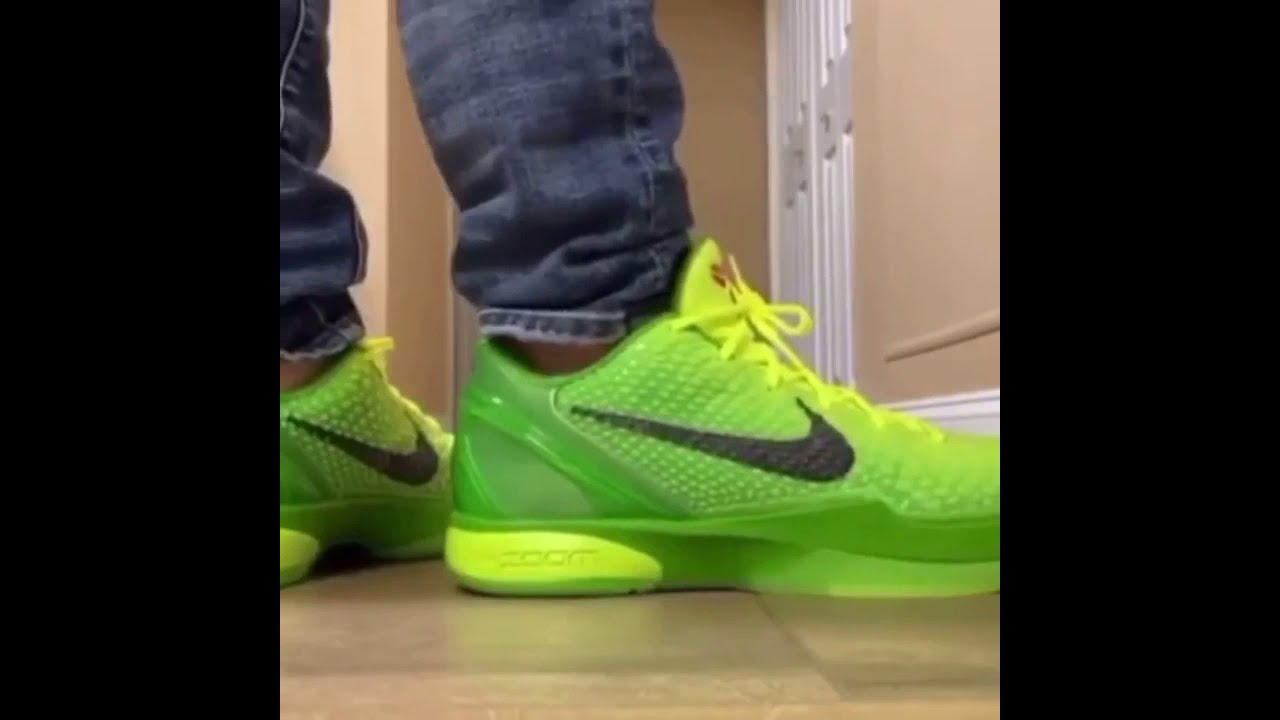 Kobe Grinch On Feet Giày Nike Zoom Kobe Protro 'Grinch' CW2190-300