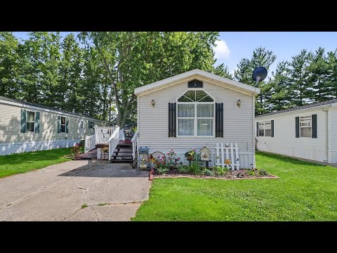 49 Coachman Dr, Monticello, IL home video tour