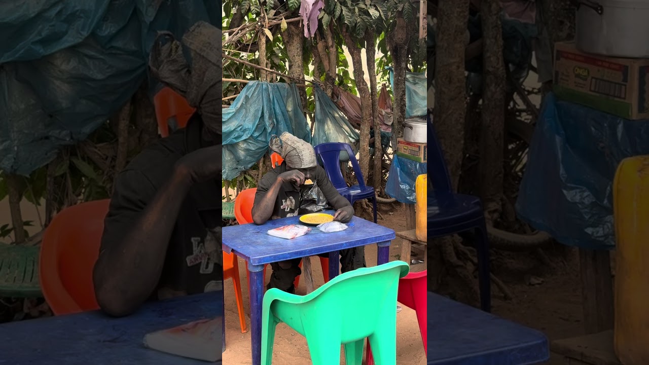 Best social experiment that we make you cry on how market women give mad man food to chop 