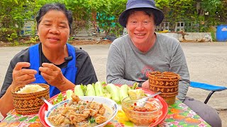 แกงไก่ใส่หยวกกล้วย.อาหารบ้านๆแต่รับรองจะติดใจlสไตล์นายฮ้อยเผือก