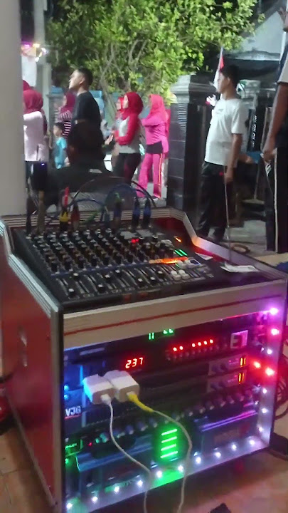 liat emak2 senam 😃😃 #dj #remix #djremix #soundsystem #adella #sound #planar #music #senam #sehat