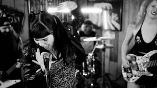 Taylor More Swiftly - Shake It Off Cover