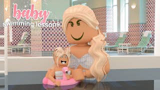 BABY'S FIRST SWIMMING LESSONS (Mommy and Me Lessons!) | Roblox Bloxburg Roleplay