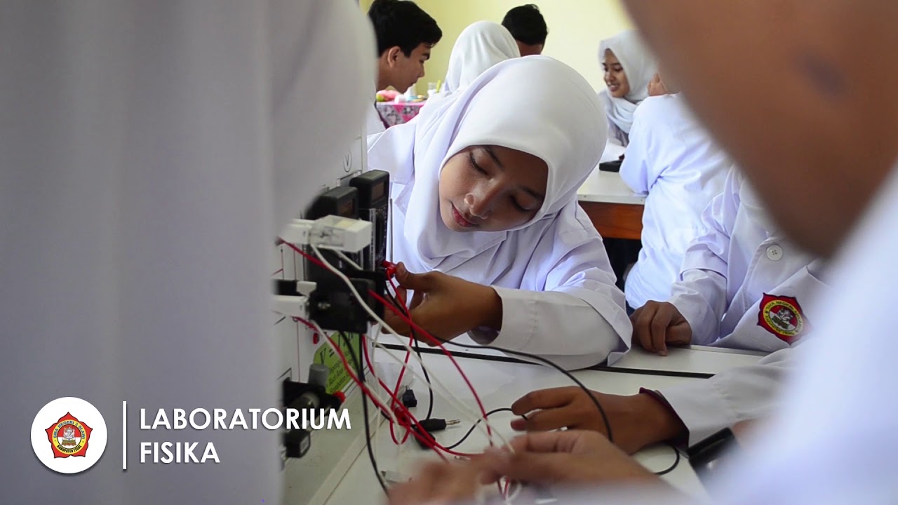 PROFIL SMA NEGERI 3 SLAWI (Official @copyright2019)