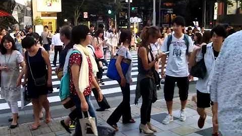 Incentive Compatible Advertising on a Social Network