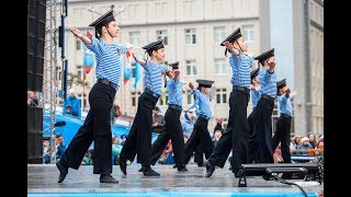 Матросский танец "Яблочко" - Студия танца  "Акварель" (Отрывок трансляции) Иркутск 9 мая 2019. 0+