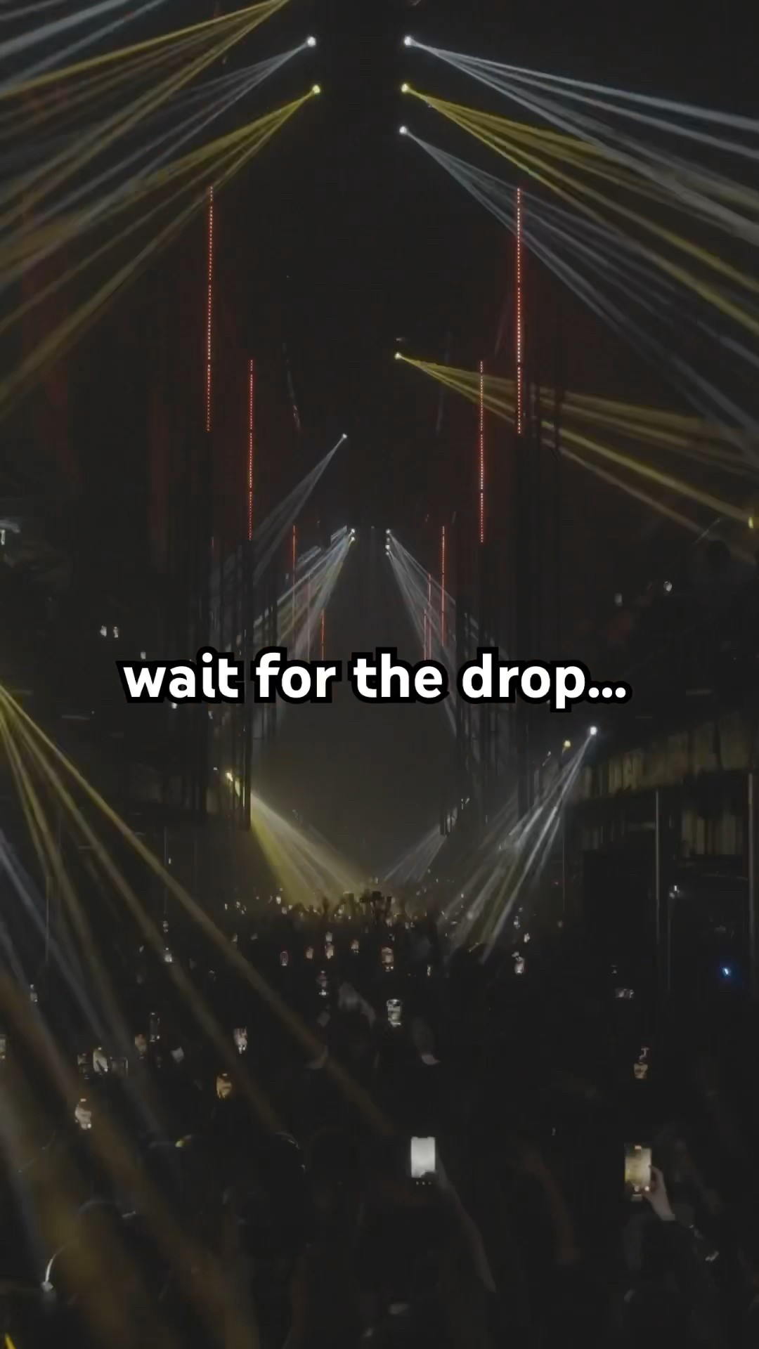 Track ID ⇨ @aboveandbeyond - Beautiful Together (Genix Remix)