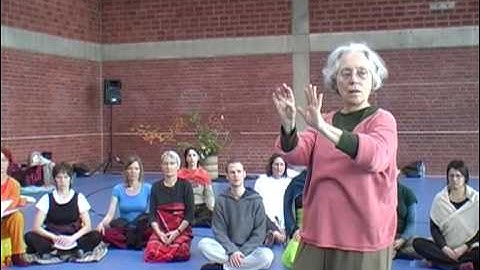 Bonnie Bainbridge Cohen: "Embryology" Part 3: The Soft Spine