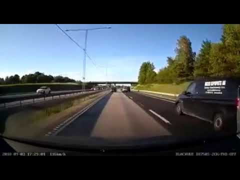 car-has-to-avoid-another-car-coming-down-the-wrong-way