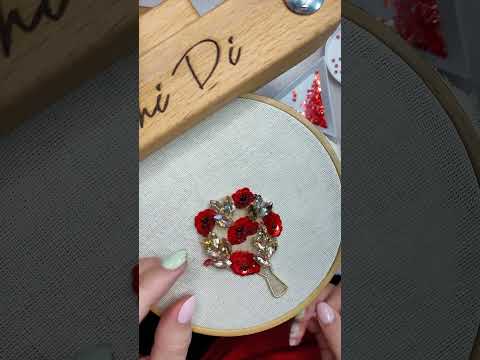 процесс вышивки броши "букет с маками"#бисер #вышивка #бисерныеукрашения #брошьизбисера#брошьназаказ