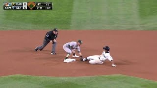 OAK@SEA: Reddick throws out Marte going for two