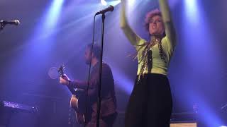 Download Lagu Kraak \u0026 Smaak: Naked (live) MP3 Download Lagu Kraak \u0026 Smaak: Naked (live) MP3
