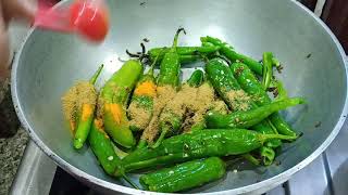 एक बार यह टेस्टी मिर्ची जरूर बना कर खाऐ दावा करती हूं कि आप सब्जी खाना भूल जाएंगे।