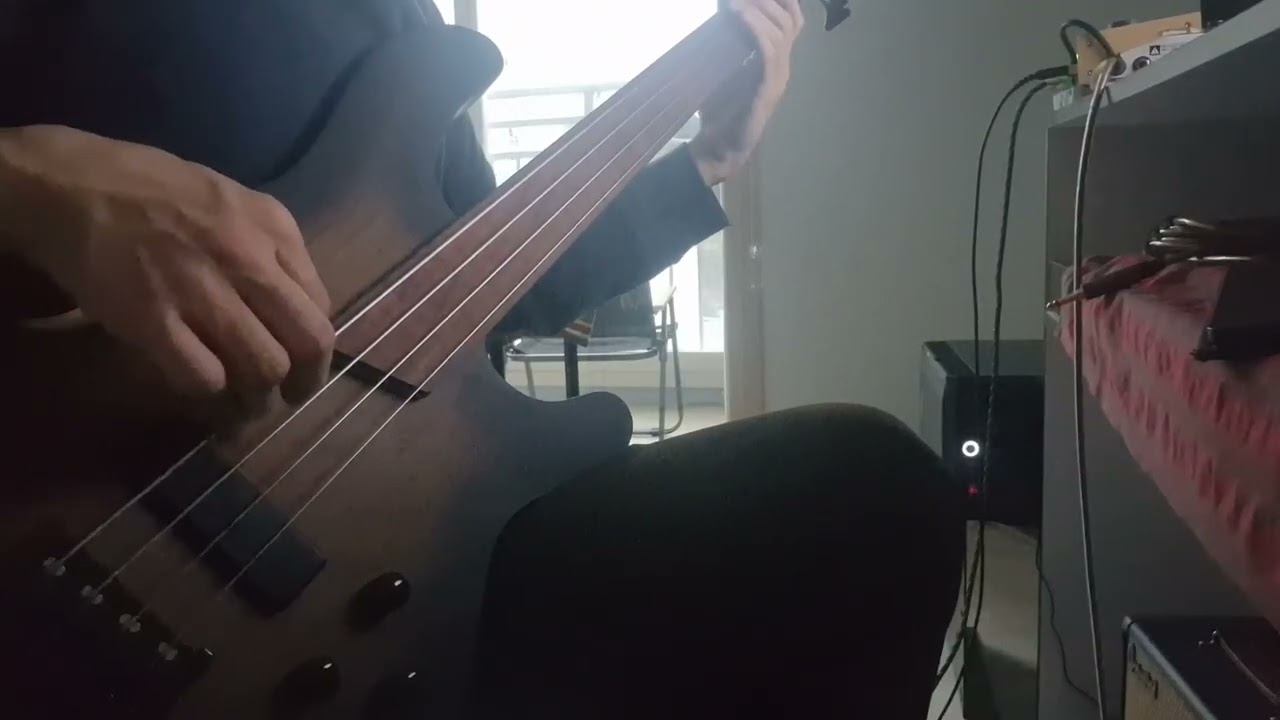 싼맛에 산 프렛리스 베이스 /  Cort B4FL 피에조픽업 사운드