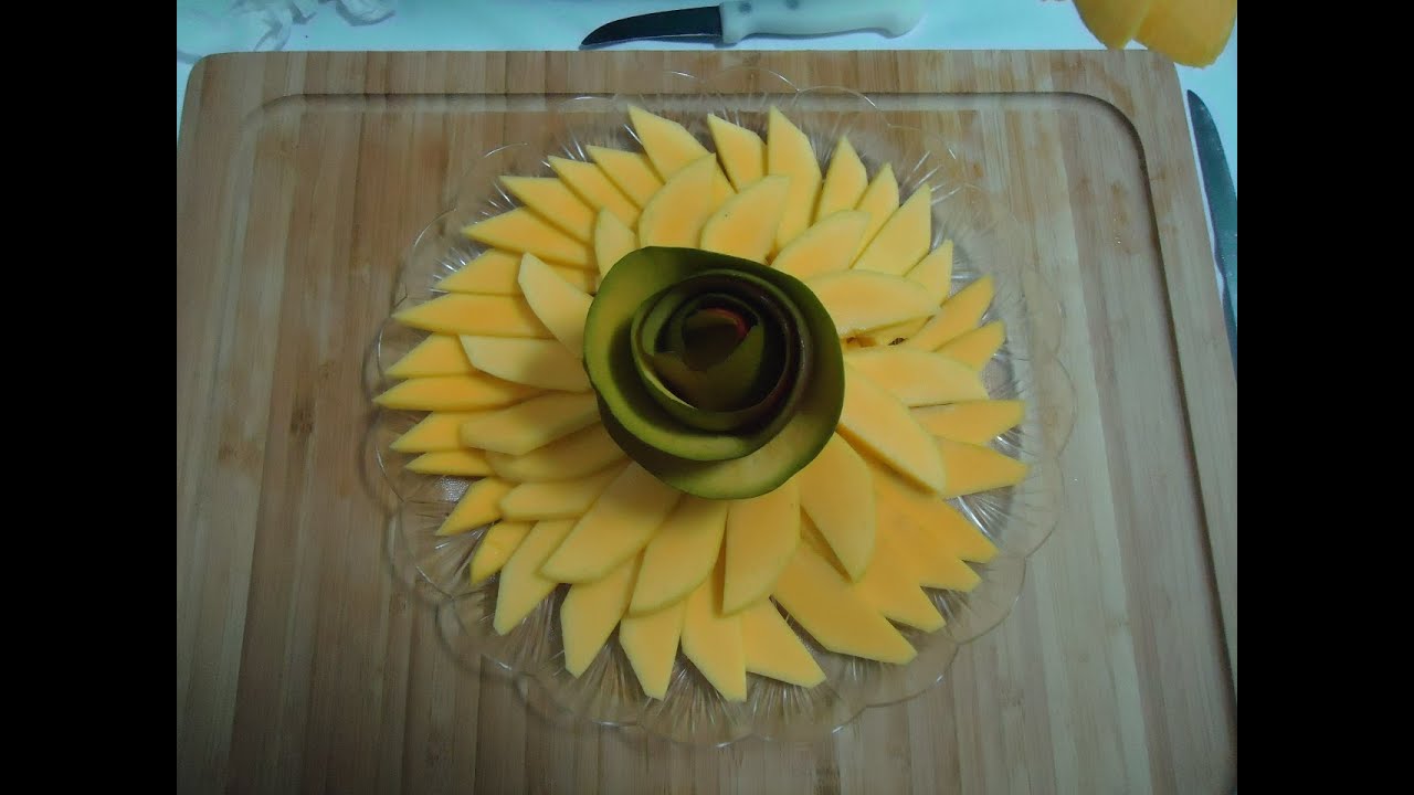 Art Carving  - Como cortar e apresentar uma manga // How to cut a mango and present