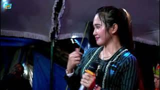 DINDING KACA - BANANA CAMPURSARI