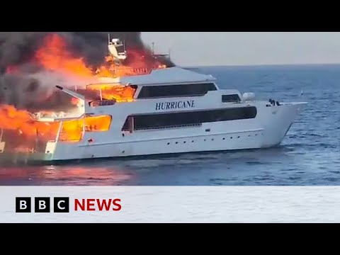 Egypt boat fire: Three British tourists missing – BBC News