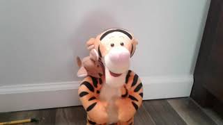 bounce and sing Tigger and roo toy review