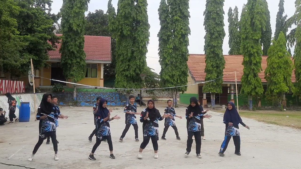 Senam Kreasi Kelas 7.1 || PORSENI UPTD SMPN 5 PAMMANA