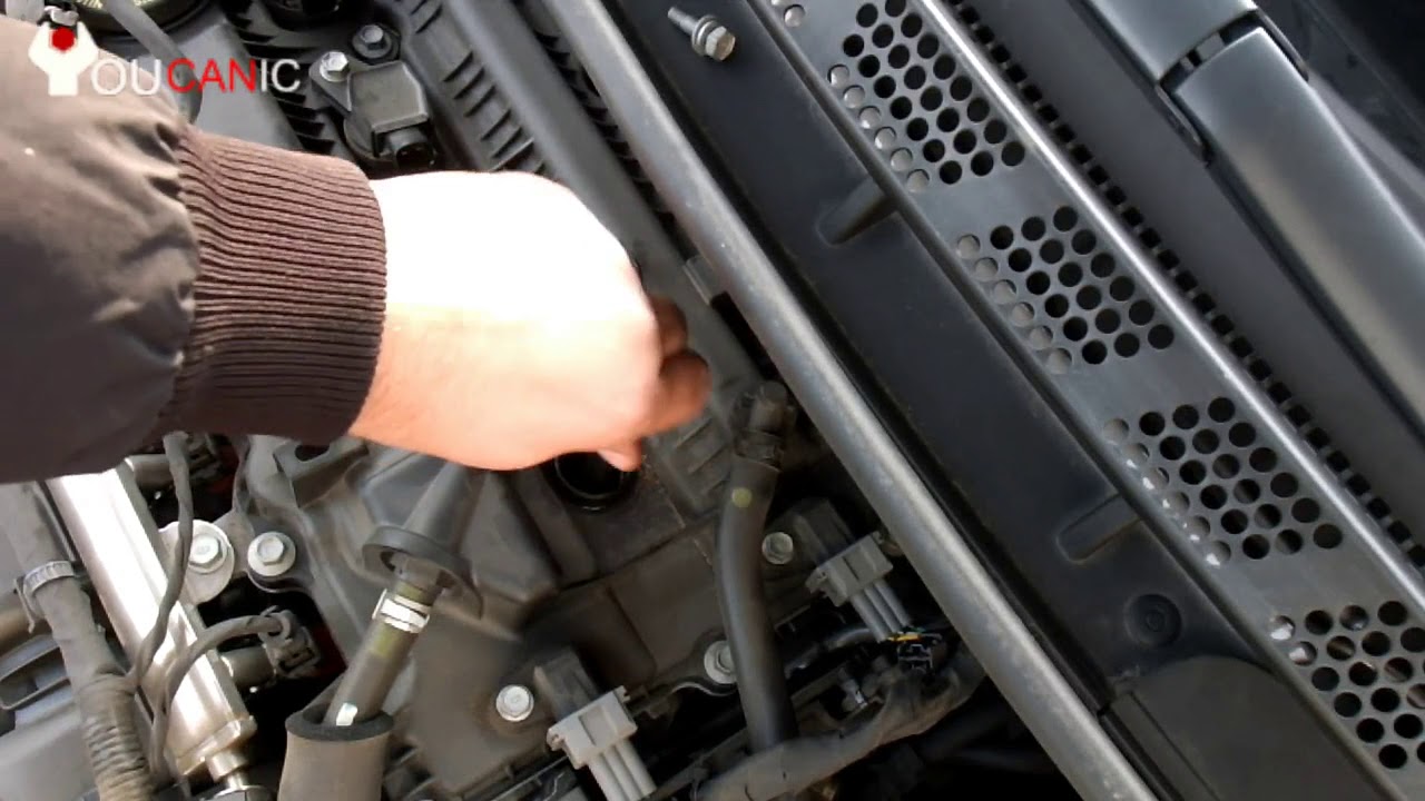 2011-2016 Hyundai Elantra Spark Plug Removal - YouTube