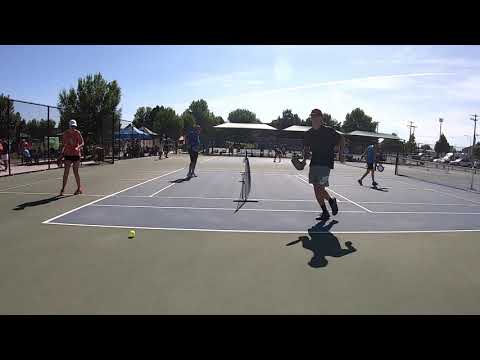 3.5 Mixed Doubles Pickleball - Rezendez & Hutchings vs Minert & Day