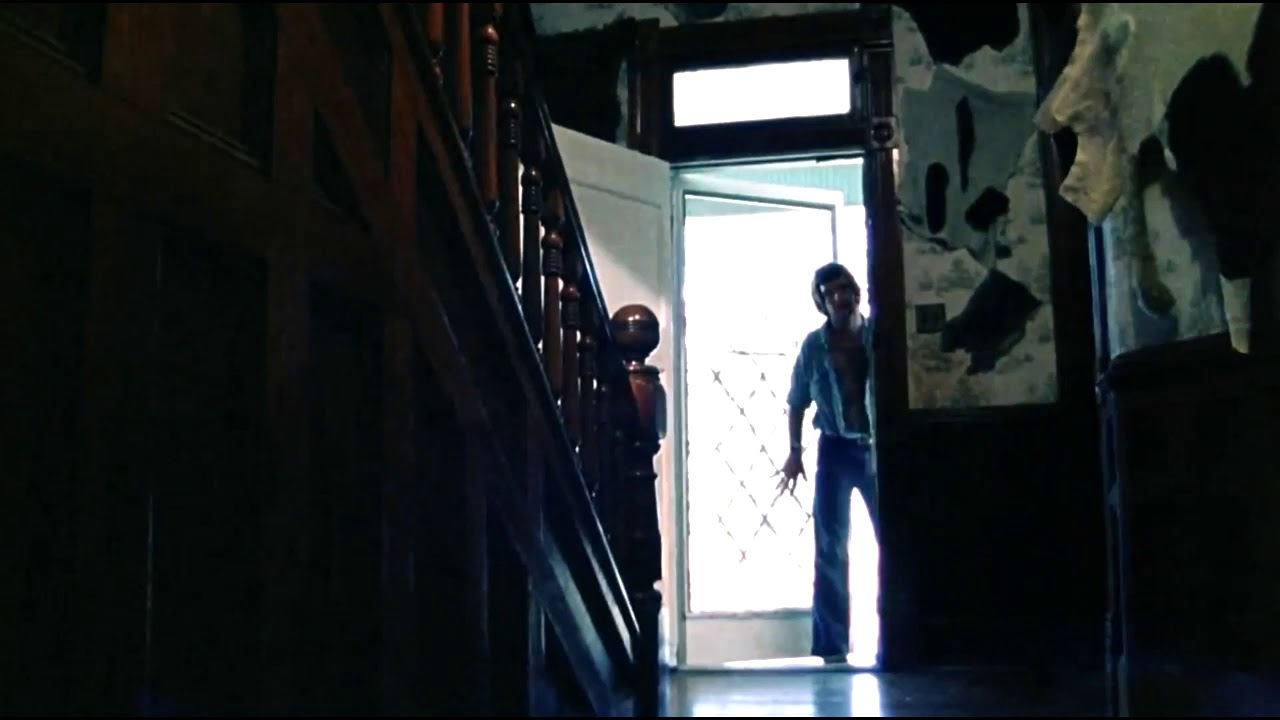 Leatherface Slams The Door (Kirk Death) The Texas Chainsaw Massacre