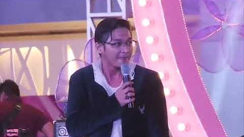 Ungu - Ciuman Pertama (Live Summarecon Mall Bekasi)