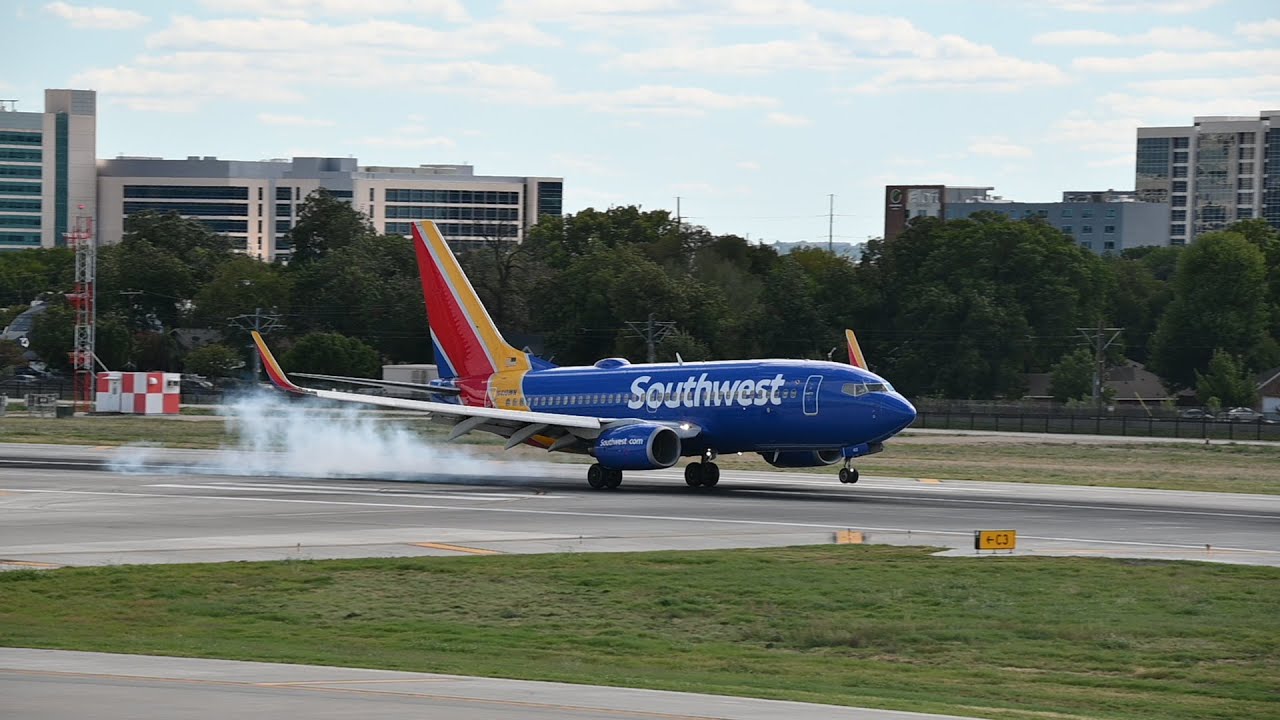 30 MINUTES of STUNNING 4K TAKEOFFS and LANDINGS! | Dallas-Love Field Planespotting | DAL-KDAL | 9/15