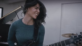 Aveya - Ashes (Official Video)