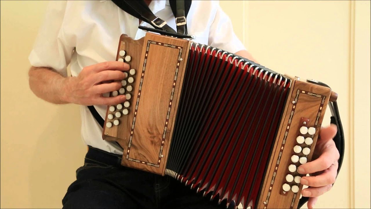 Melodeon Tunes on a Pariselle Course Melodeon