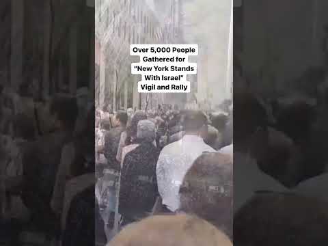 5,000 people congregate