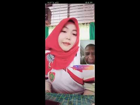 Bigo indonesia hot  Ibu guru Jilbob heppy pamer susu