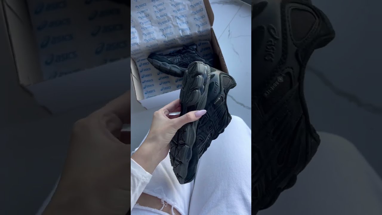 Asics Gel NYC Triple Black GORE TEX2