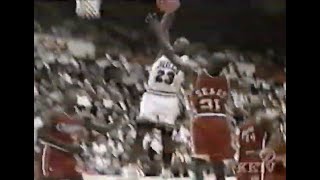 Chicago Bulls at Devaney Center (October 1995)