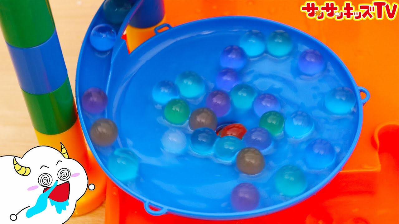 ぷよぷよボールをピタゴラスイッチみたいなスライダーに流す 組み立て遊び くもん くみくみスロープ Marble Run 子供向け知育玩具 サンサンキッズtv Youtube