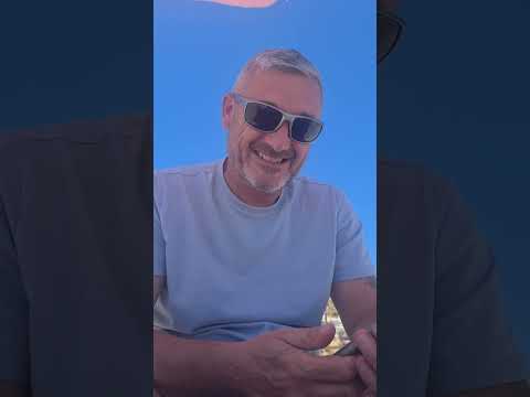 VLOG: Mojacar: Beach and 'The Best Burger In The World'