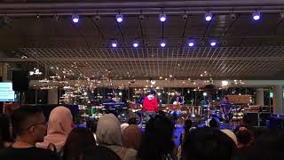 Amir Hassan performs a cover of Lagu
