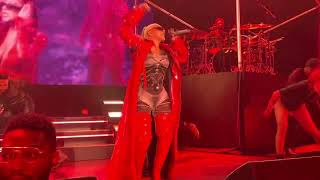 Christina Aguilera - Ya Llegue \& Santo - Ozuna  (Hollywood Palladium) @ 10\/06\/2022