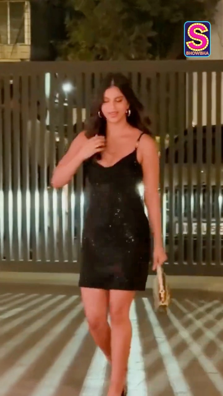 SRK’s Daughter Suhana Khan And Anil Kapoor Share A Warm Hug | News18 | N18S