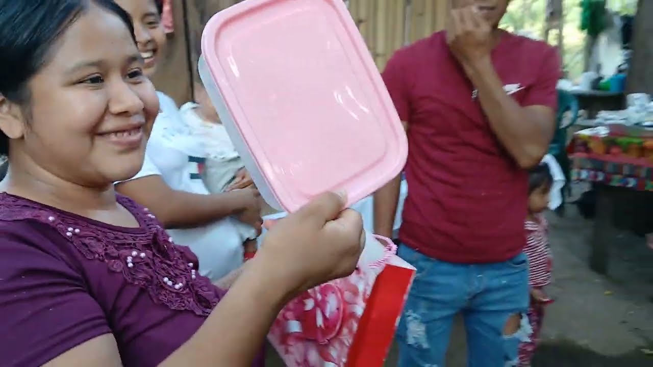 🥹Cheli Gano Su Enorme Regalo🎁Todos el grupo Presenta Sus Juegos😱Extr3mo