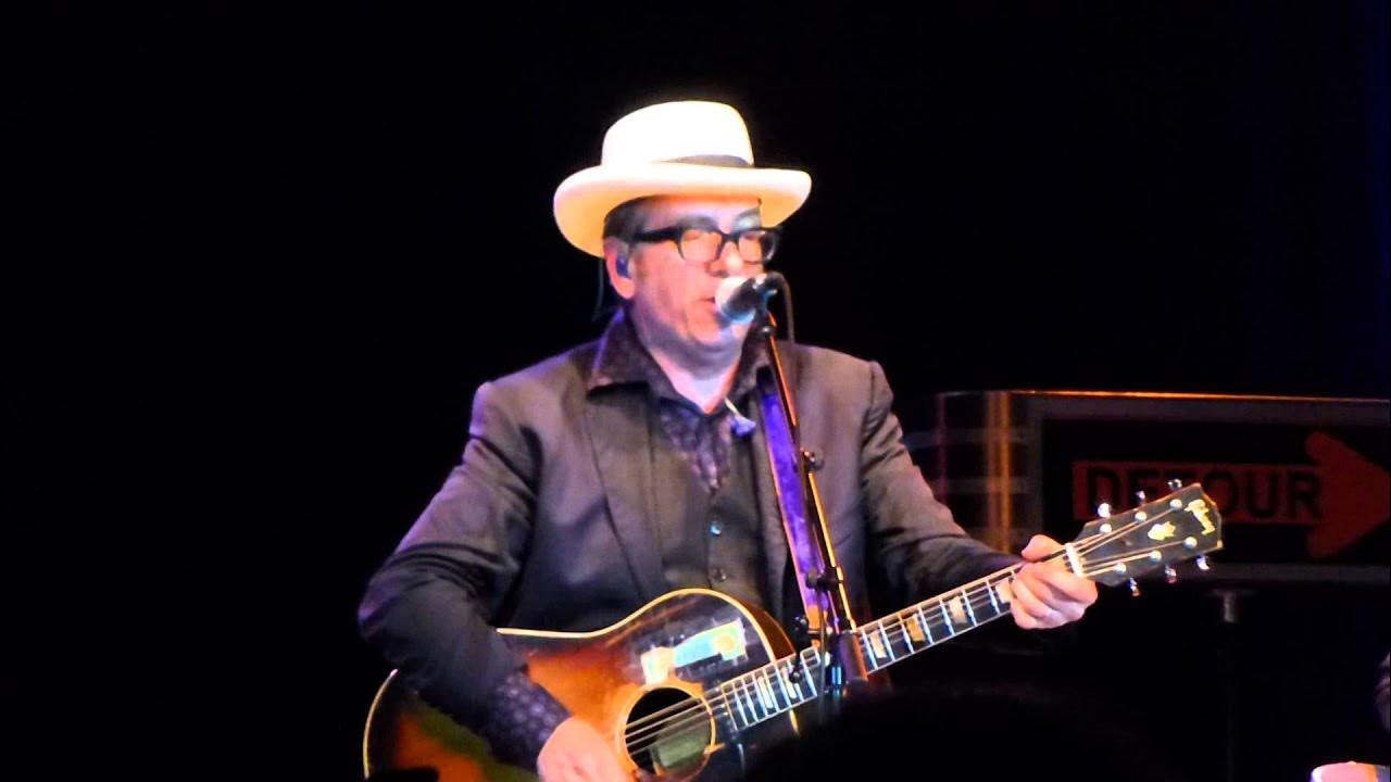 Elvis Costello & Larkin Poe - Six Months In Kansas City - live Munich