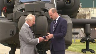 El rey Carlos III entrega una de sus funciones militares a su hijo Guillermo | AFP